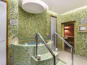 Crowne Plaza Dubai Jumeirah an IHG Hotel