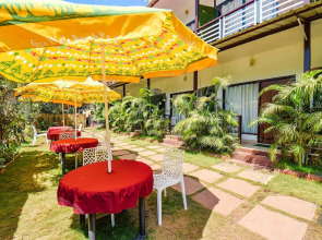 Hotel YogiTree beach Resort & Cafe