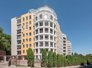 Апартаменты Шафран Ирины Савельевой - В центре у курортного бульвара - Закрытый двор