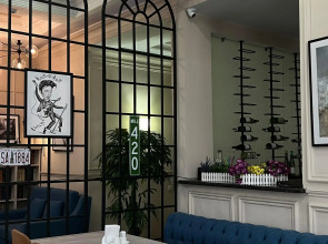 Отель Madison Ave