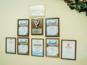 Отель Корона