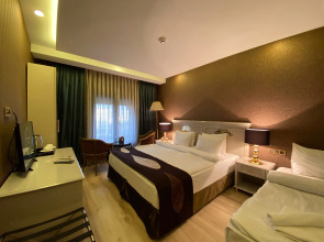 Отель Golden Gate