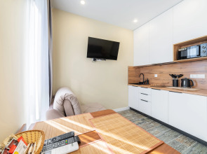 Квартира Дизайнерская студия на закрытой территории рядом с бассейном