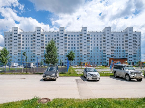 Квартира рядом с Мнтк им. Федорова и Ск Заря