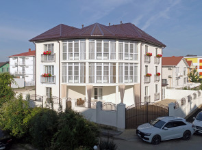 Гостевой дом Белая дача в Пересыпи