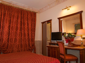 Отель Palladium Palace