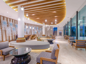 Отель Wyndham Grand Phuket Kalim Bay