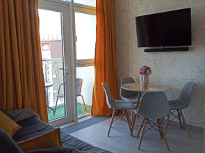 Квартира дизайнерская четырехместная с балконом