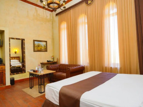 Отель Кавказ