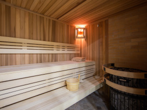 Отель Кавказ