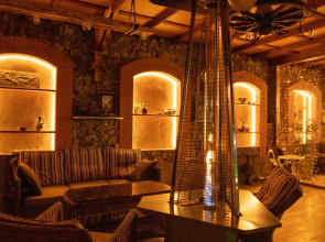 Частный Дом в Горах с Бассейном