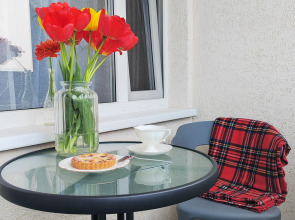 Апартаменты 2-х комнатные с видом на планету Земля