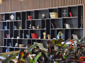 Отель Marjan Plaza