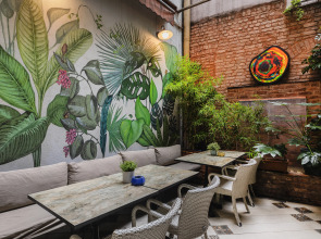 Ayramin Deluxe Hotel