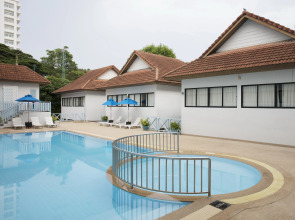 Отель Chom View