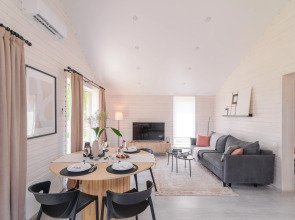 Частный дом Simple Life Home 180