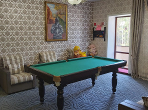 Отель Корона