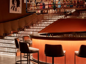 Lara Barut Collection