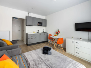 Квартира на 8 Марта 12