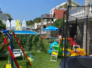 Апарт-отель Family House with pool & sea view