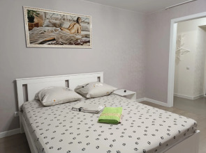 Апартаменты Лунная 43В