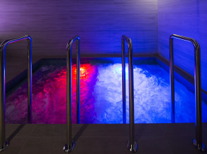 Отель BERD'S Design Hotel