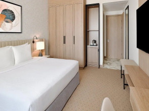 Crowne Plaza Dubai Jumeirah an IHG Hotel