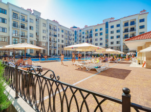 Апартаменты с Собственным Двориком от Home Group apartments