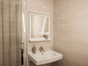 Апартаменты Van Gog Studio от Home24