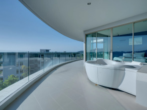 Апартаменты Veloche Group by Continent