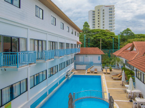 Отель Chom View