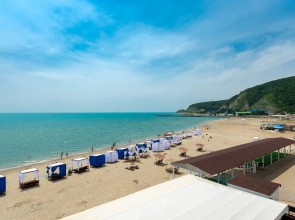 Курортный отель Лазурный берег