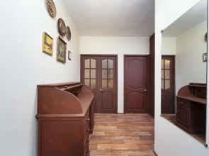 Апартаменты Семейная Квартира на 6 человек м.Домодедовская