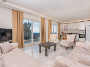 Апартаменты Tayla Suit