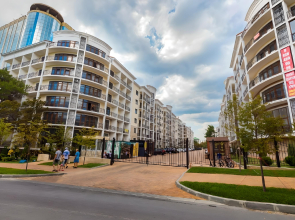 Апартаменты Изумрудный город-1