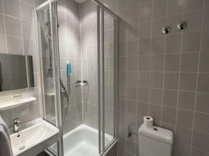 Отель Attaché an der Messe