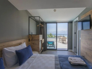 Hotel Pure Blanche Lara