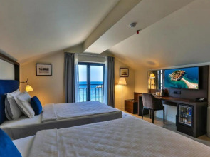 Отель California by Aycon