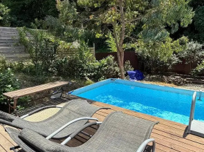 Частный Дом у Леса с Бассейном