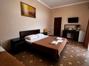 Отель Кристал