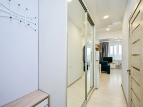 Апартаменты на Дмитрия Михайлова 12 (3)