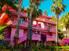 Отель Senza Garden Holiday Club