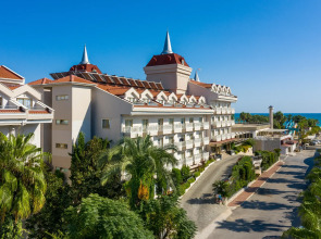 Aydinbey Famous Resort - Ultra All Inclusive