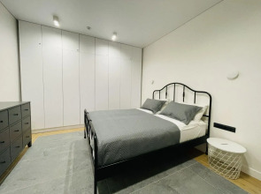 Апартаменты Apartburo Делюкс  в бельэтаже у моря