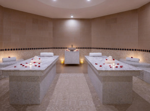 Отель JA The Resort - JA Palm Tree Court