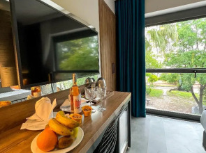 Отель Falcon 1511