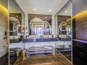 Radisson Collection Hotel, Vadistanbul