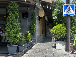 Апартаменты улучшенные в центре города от Sweet Home