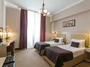 Отель Belgrade City