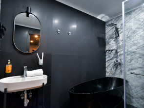 Отель West Inn Georgia